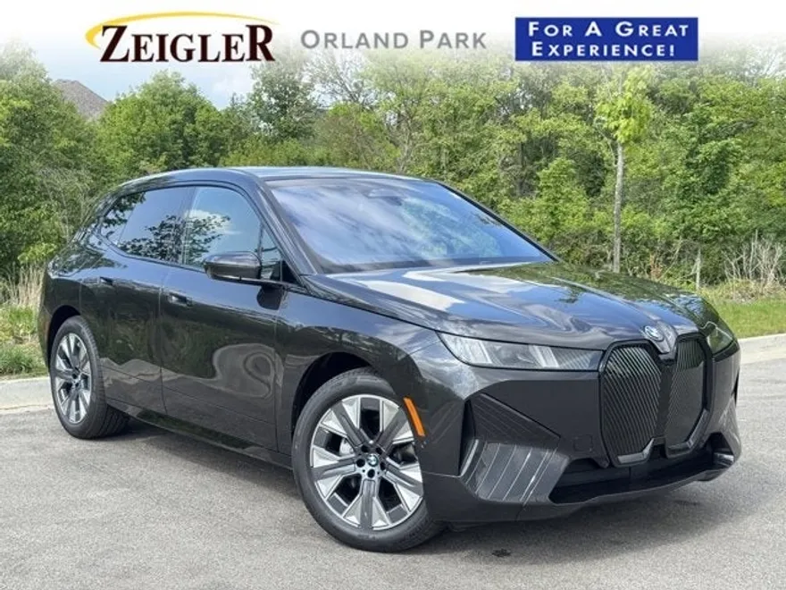 2026 Bmw iX photo 1