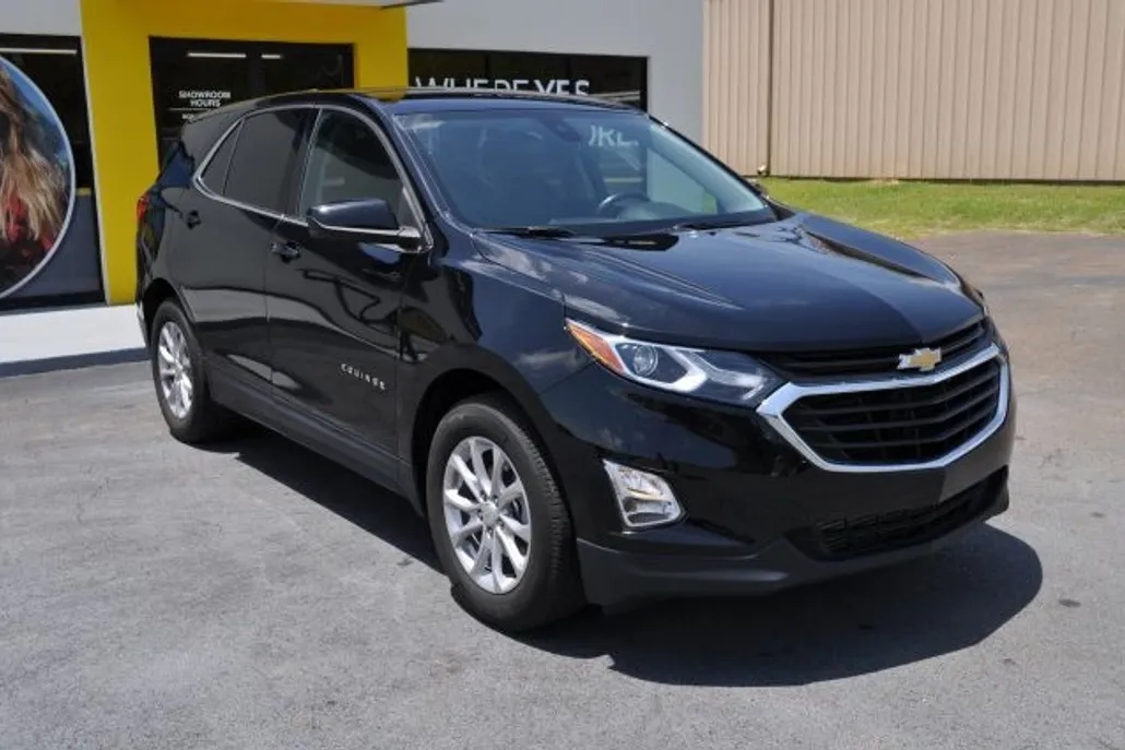 2020 Chevrolet Equinox LT photo 1