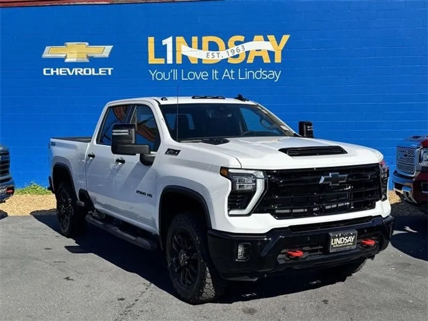 2026 Chevrolet Silverado 2500HD LT photo 1