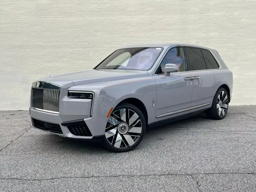 2025 Rolls Royce Cullinan RR photo 1