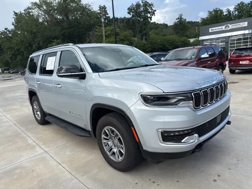2024 Jeep Wagoneer Base photo 1