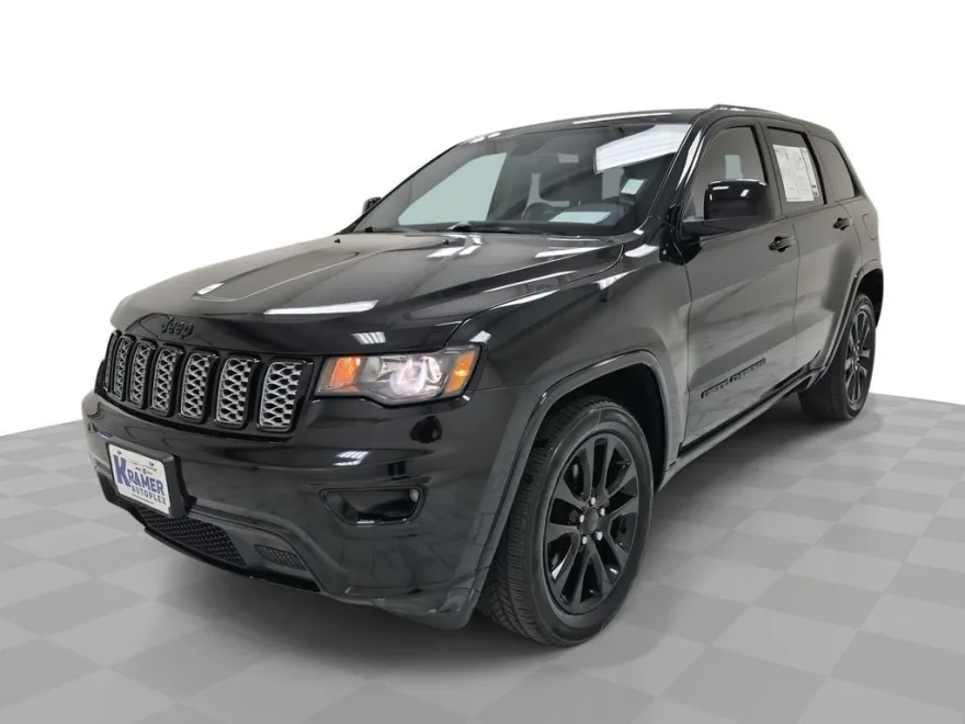 2018 Jeep Grand Cherokee Altitude photo 1