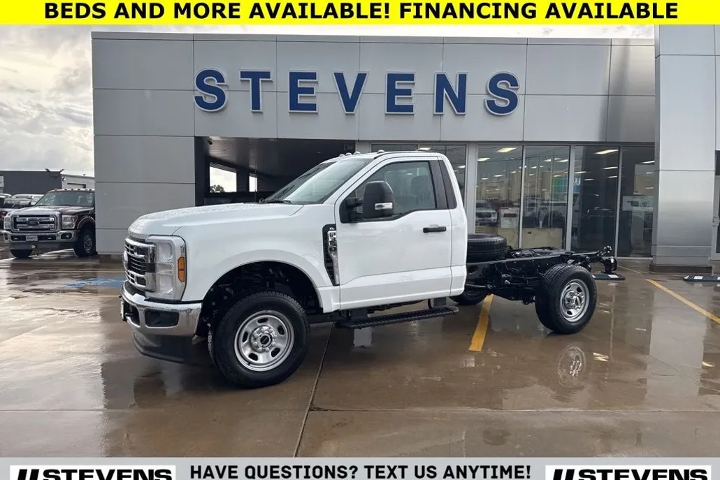 2025 Ford F-350 photo 1