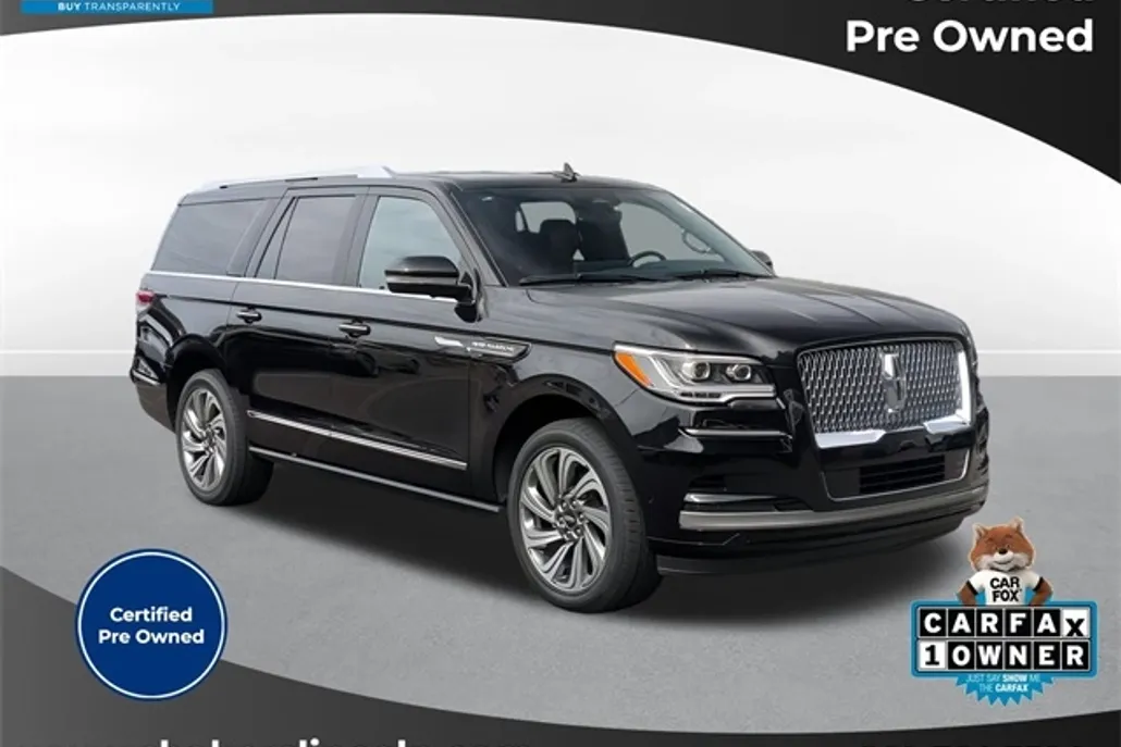 2024 Lincoln Navigator L Standard photo 1
