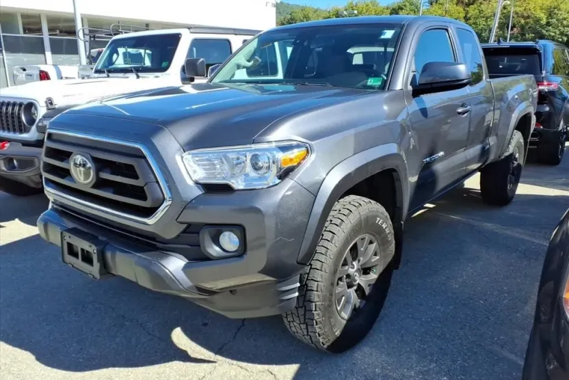2022 Toyota Tacoma SR5 photo 1