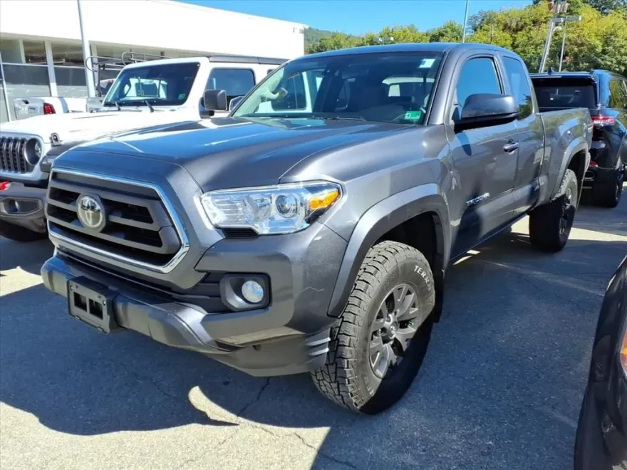 2022 Toyota Tacoma SR5 photo 1