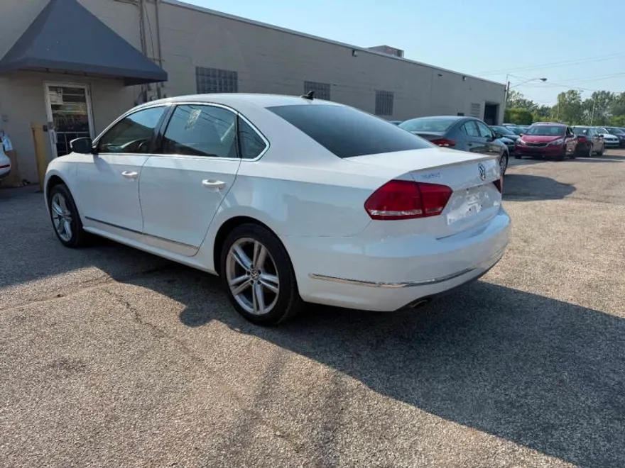 2013 Volkswagen Passat TDI SEL Premium photo 1