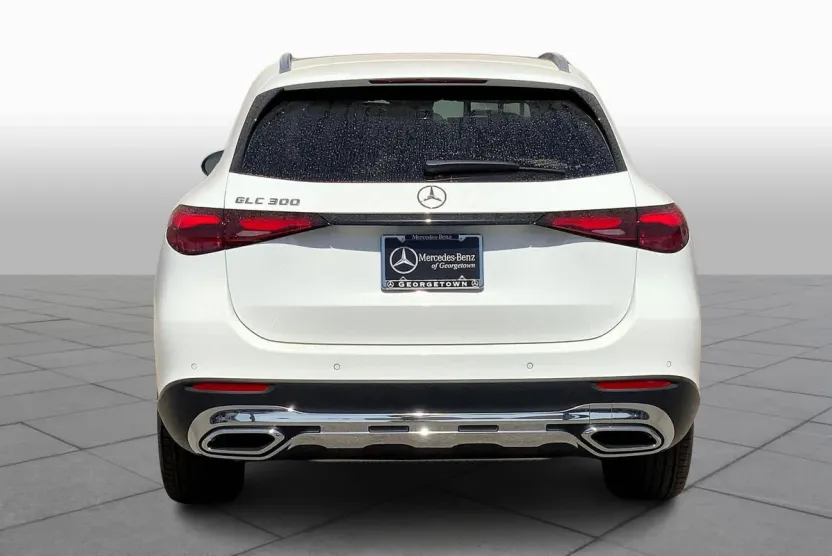 2025 Mercedes Benz GLC 300 photo 1