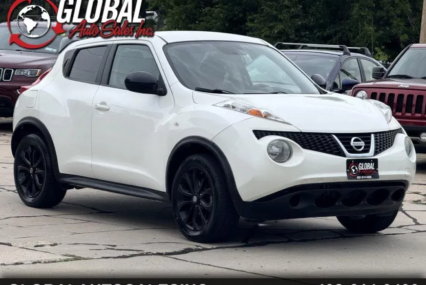 2014 Nissan Juke S photo 1