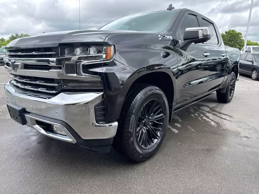 2022 Chevrolet Silverado 1500 LTZ photo 1
