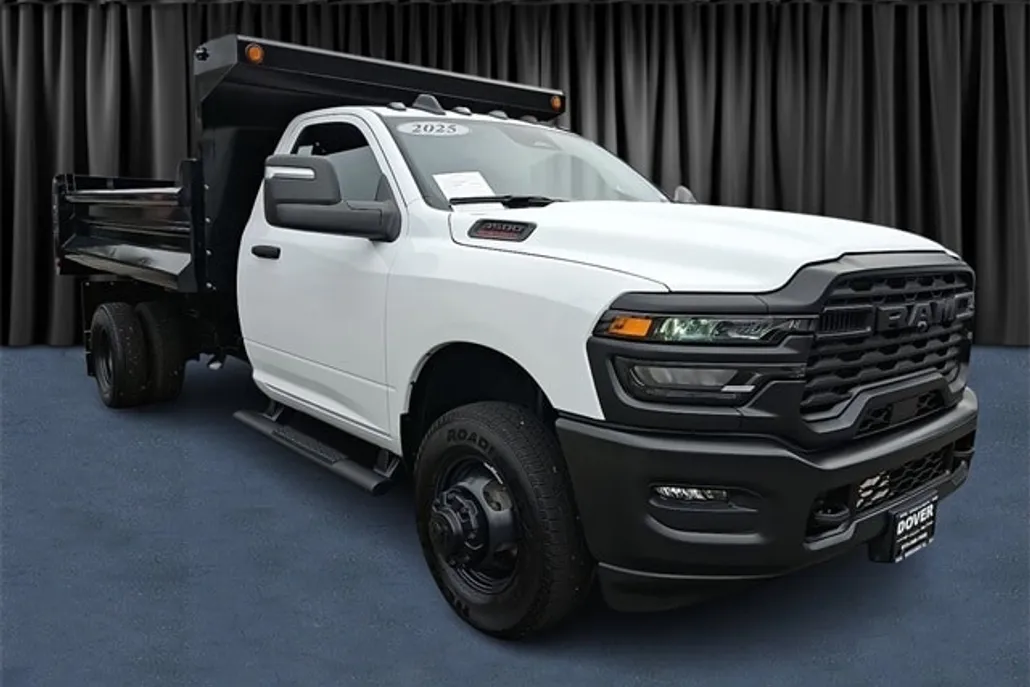 2025 Ram 3500 Tradesman photo 1