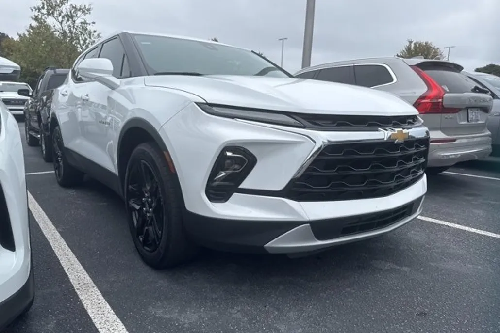 2023 Chevrolet Blazer 2LT photo 1