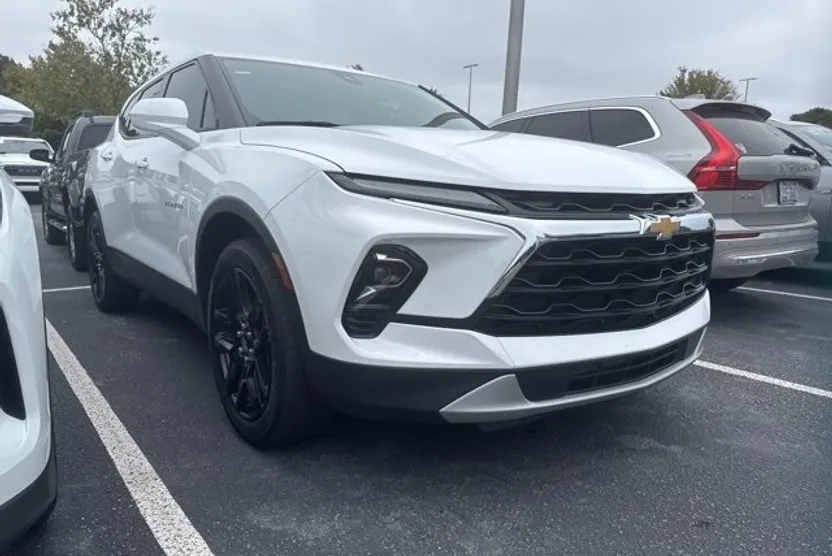2023 Chevrolet Blazer 2LT photo 1