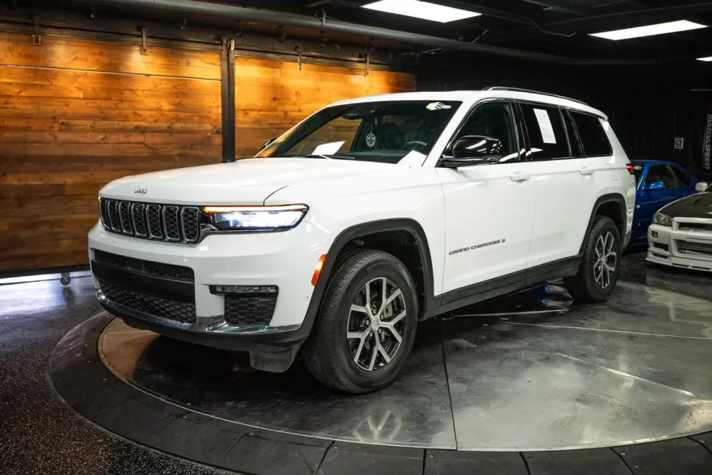 2024 Jeep Grand Cherokee Limited photo 1