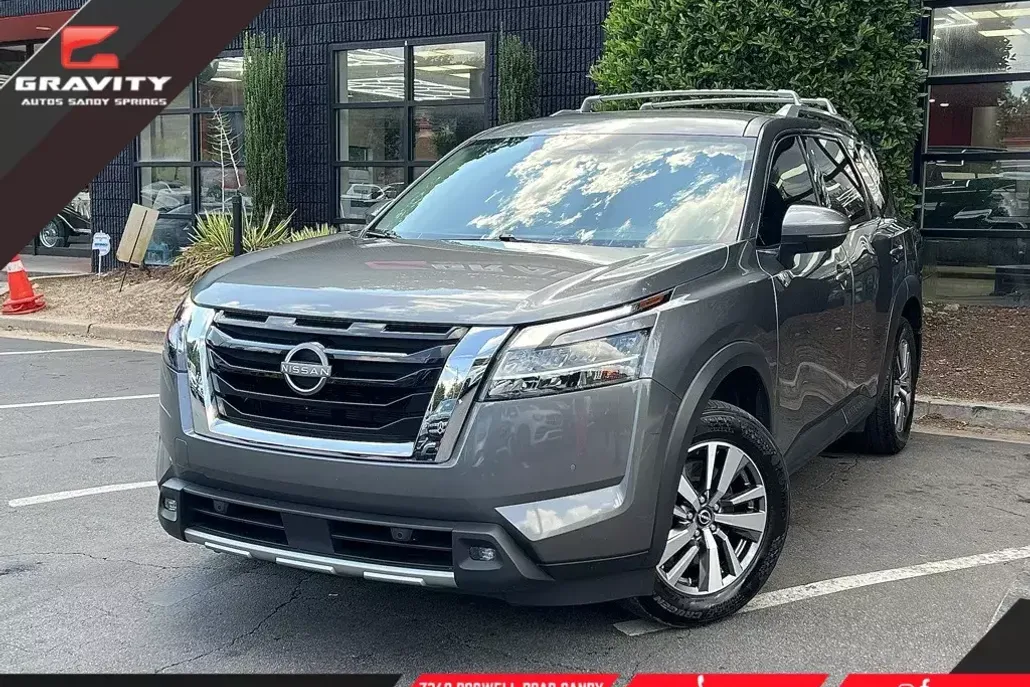 2022 Nissan Pathfinder SL photo 1