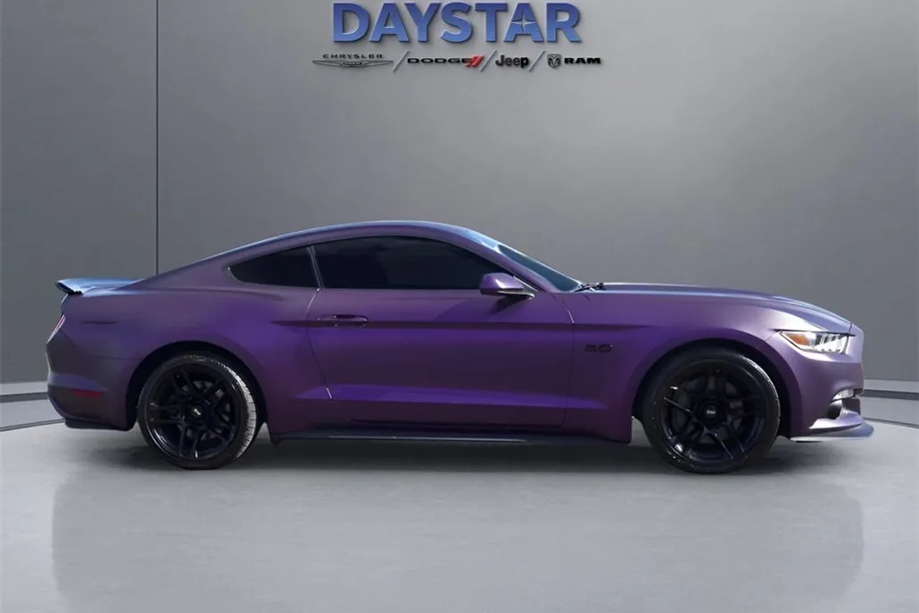 2016 Ford Mustang GT photo 1
