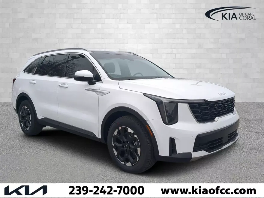 2025 Kia Sorento S photo 1