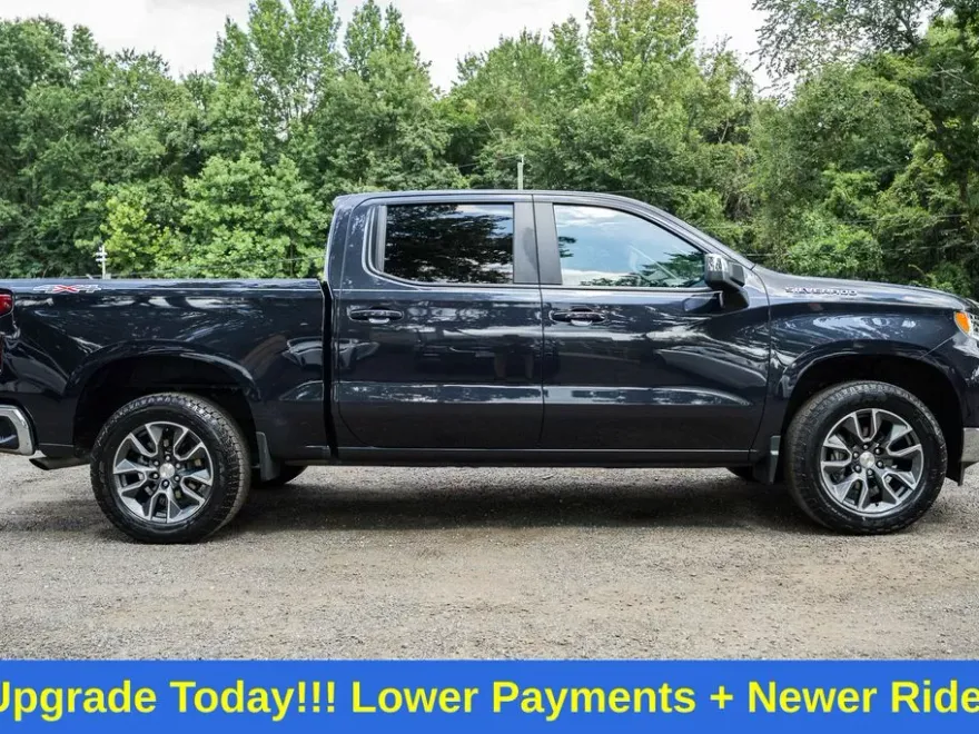 2024 Chevrolet Silverado 1500 LT photo 1