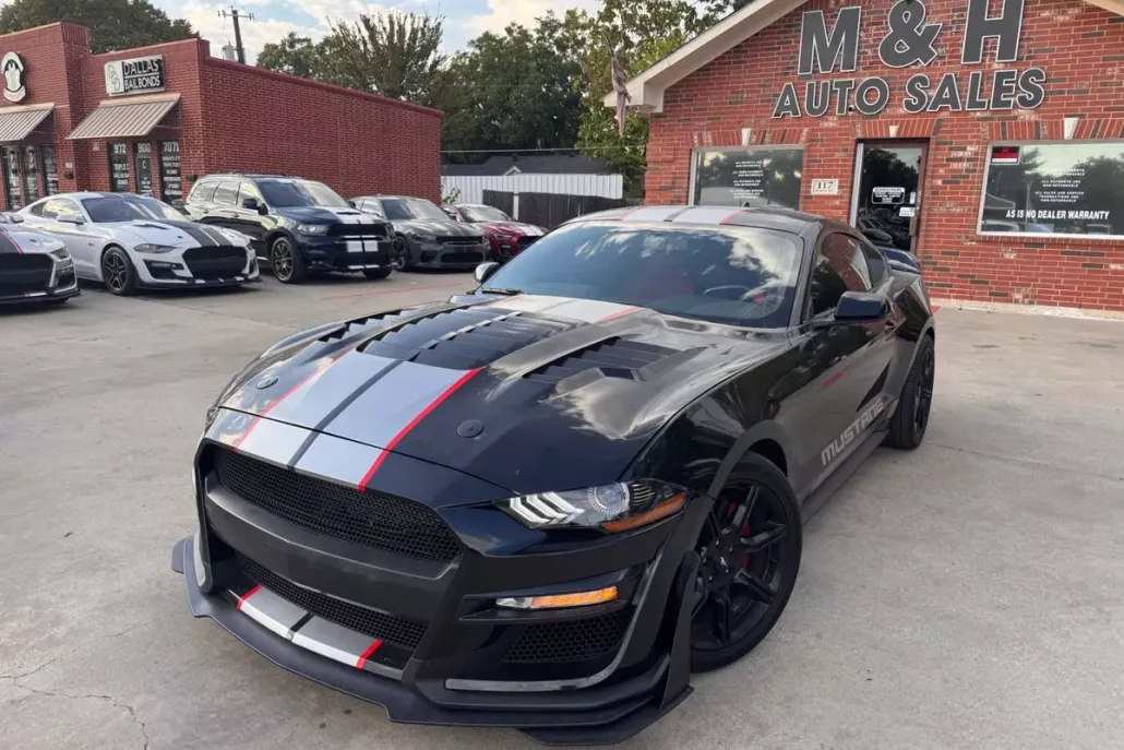 2020 Ford Mustang EcoBoost photo 1