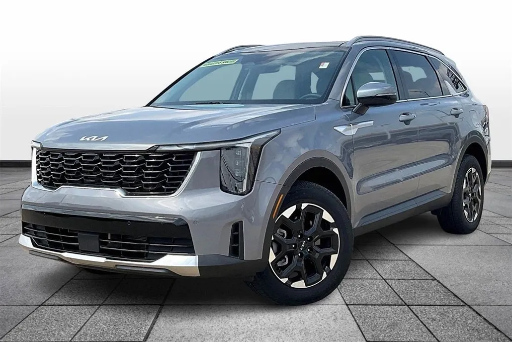 2025 Kia Sorento S photo 1