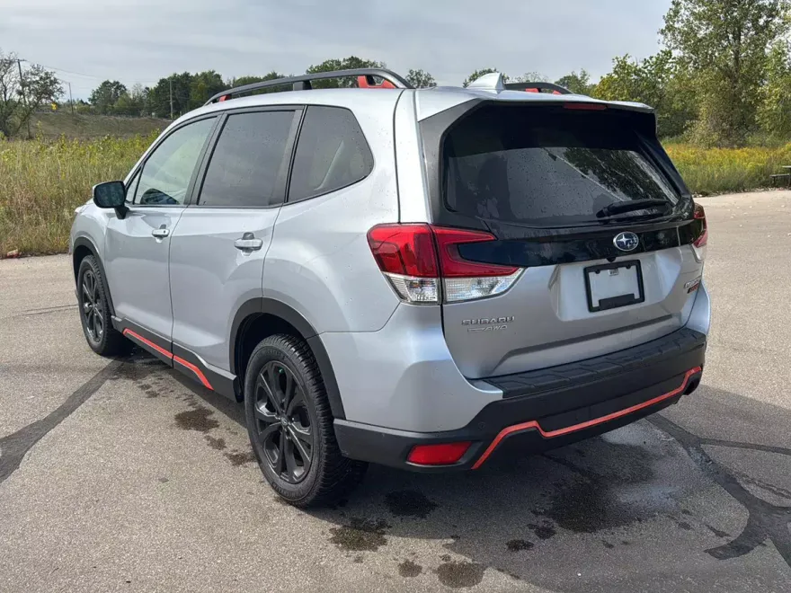 2020 Subaru Forester Sport photo 1