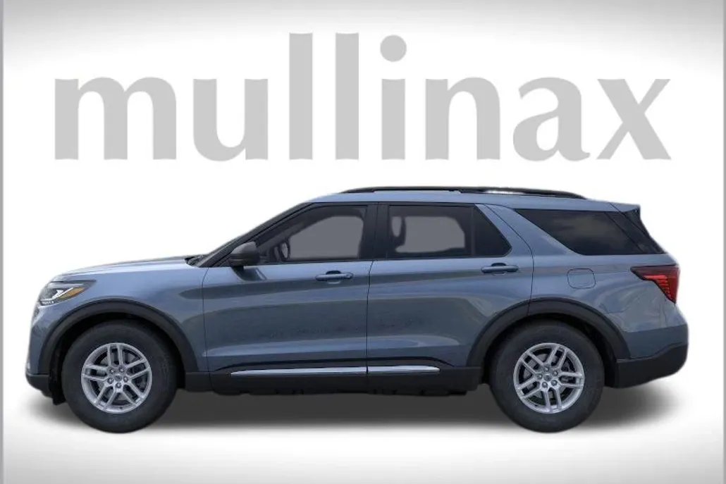 2025 Ford Explorer photo 1