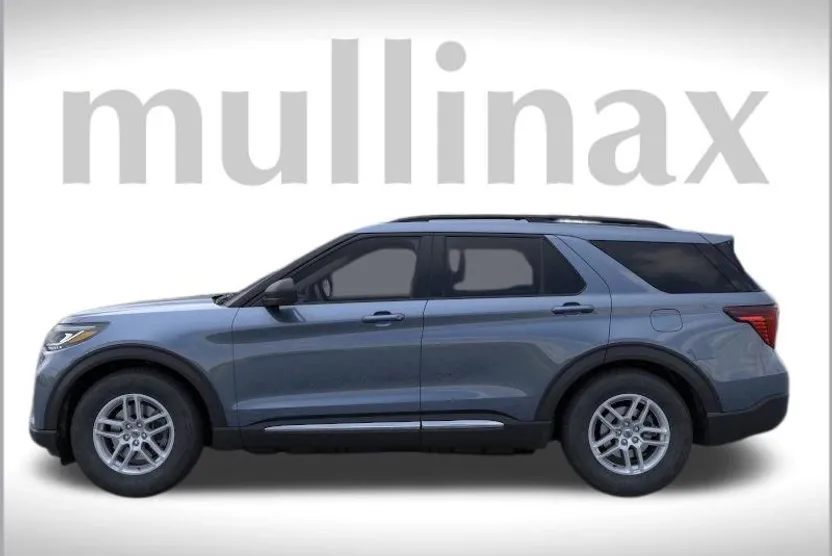 2025 Ford Explorer photo 1