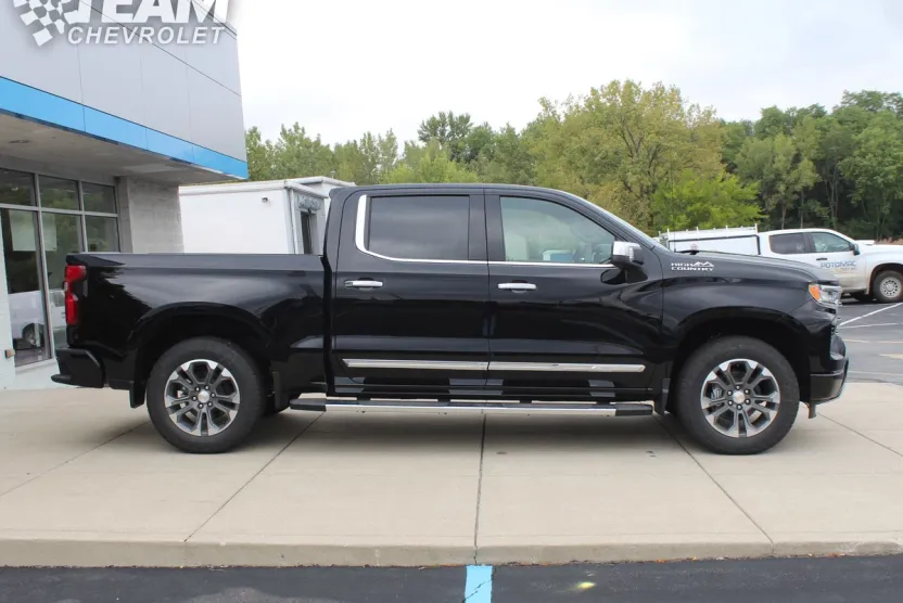 2026 Chevrolet Silverado 1500 High Country photo 1