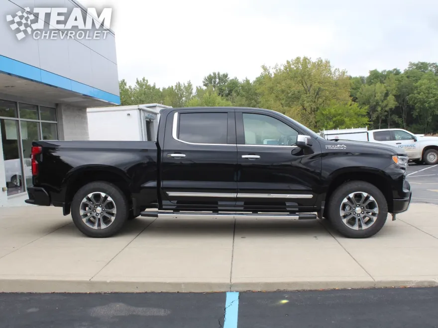 2026 Chevrolet Silverado 1500 High Country photo 1