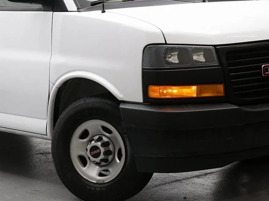 2023 Gmc Savana Cargo 2500 photo 1