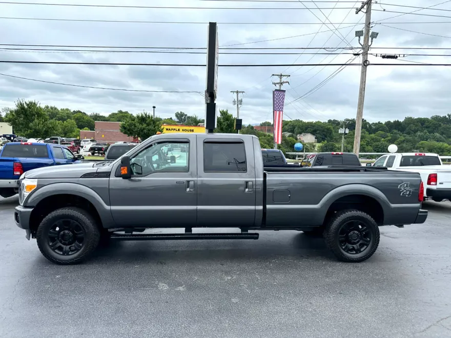 2015 Ford F-350 Lariat photo 1