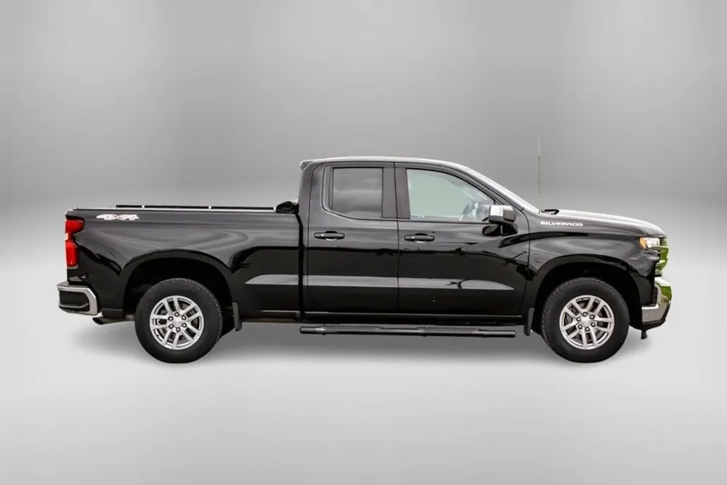 2019 Chevrolet Silverado 1500 LT photo 1