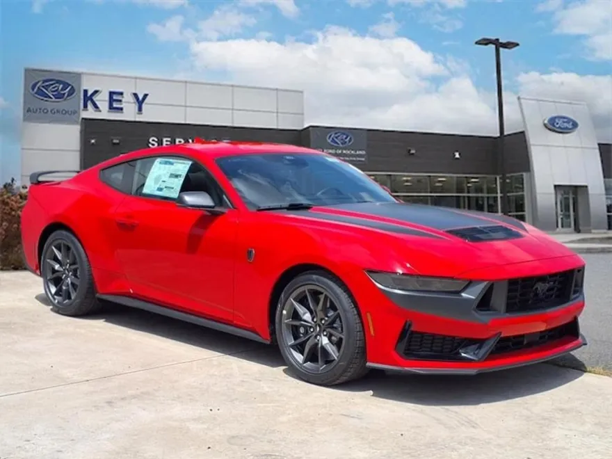 2025 Ford Mustang Dark Horse Deluxe photo 1