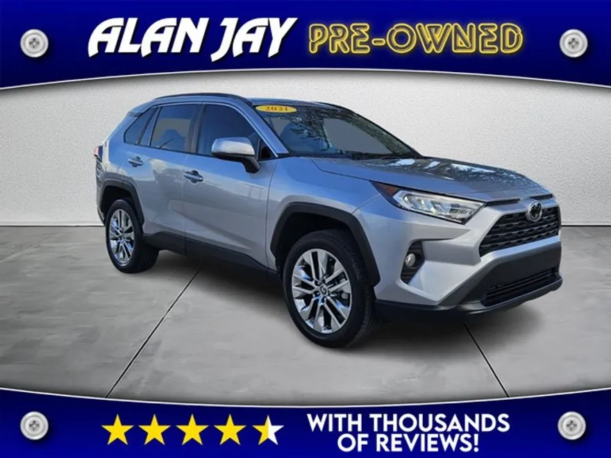 2021 Toyota RAV4 XLE Premium photo 1