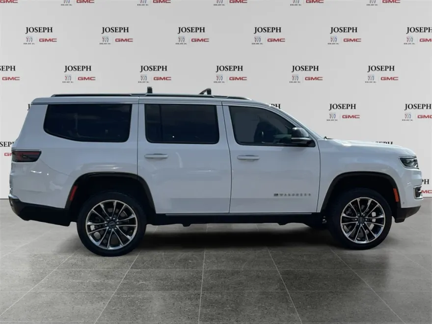 2023 Jeep Wagoneer Series III photo 1