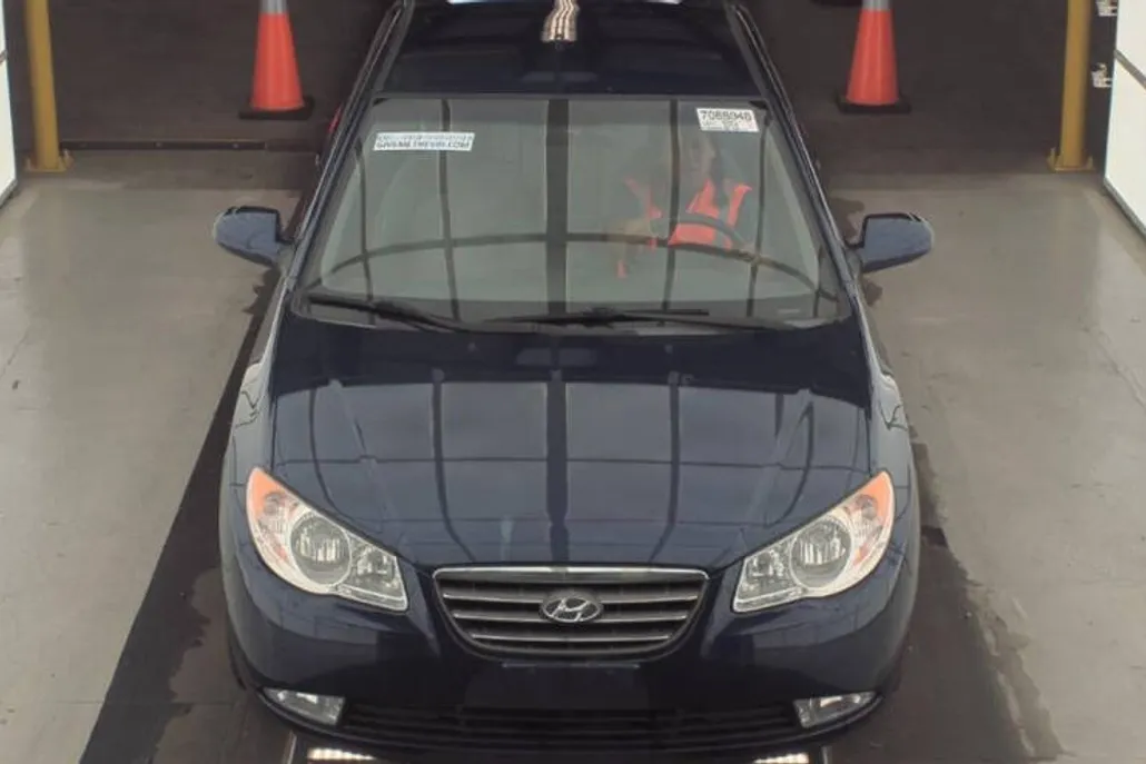 2008 Hyundai Elantra SE photo 1