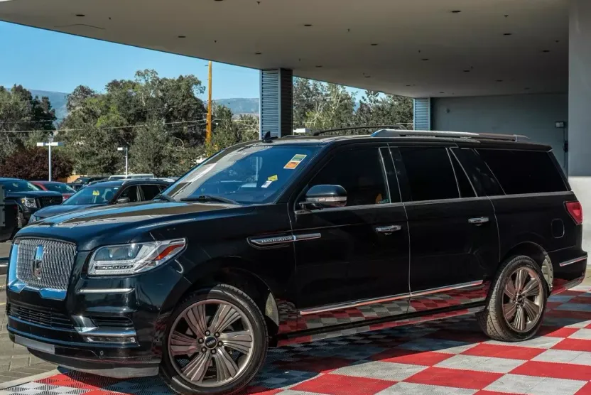 2019 Lincoln Navigator L Reserve photo 1