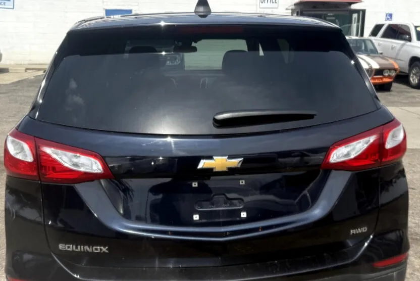 2020 Chevrolet Equinox LT LS photo 1