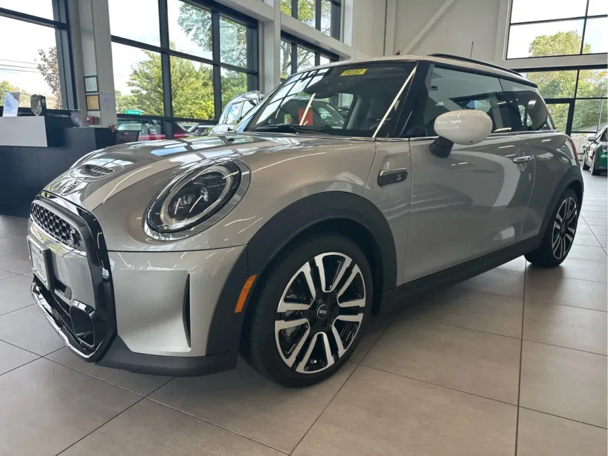 2024 Mini Cooper 2 Door Hardtop S photo 1
