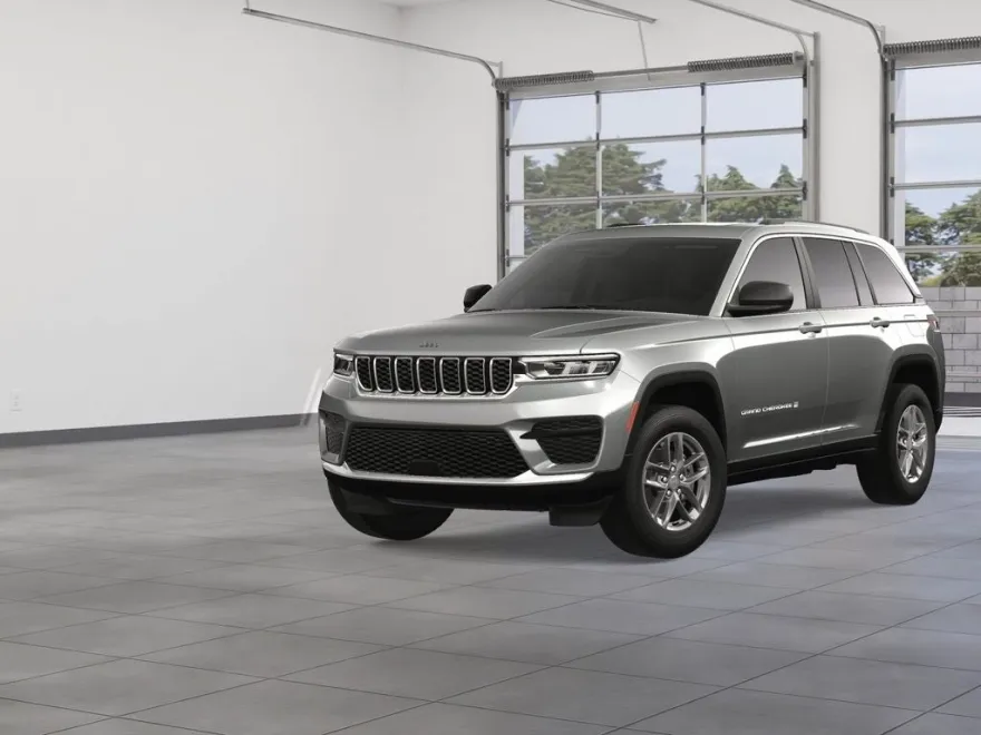 2025 Jeep Grand Cherokee Laredo photo 1