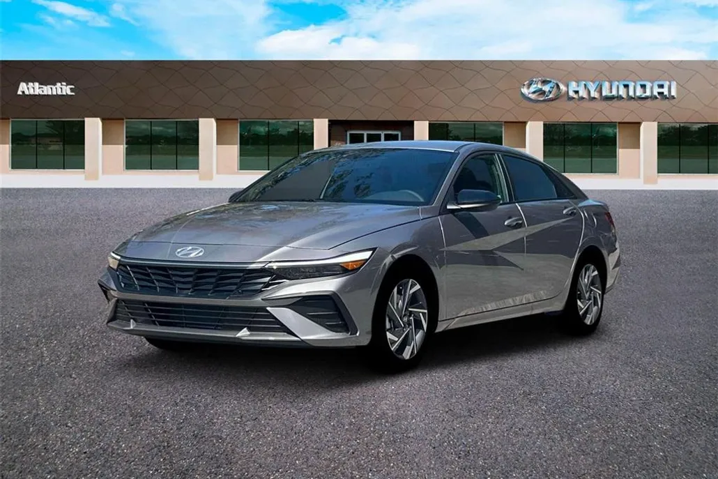 2025 Hyundai Elantra SEL Sport photo 1