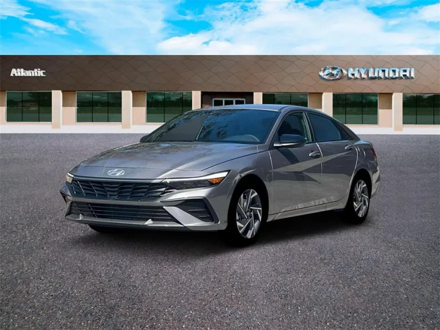 2025 Hyundai Elantra SEL Sport photo 1