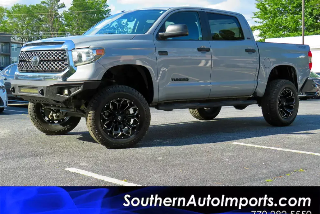2018 Toyota Tundra SR5 CrewMax photo 1
