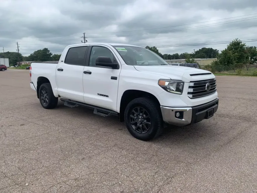2021 Toyota Tundra SR5 CrewMax photo 1