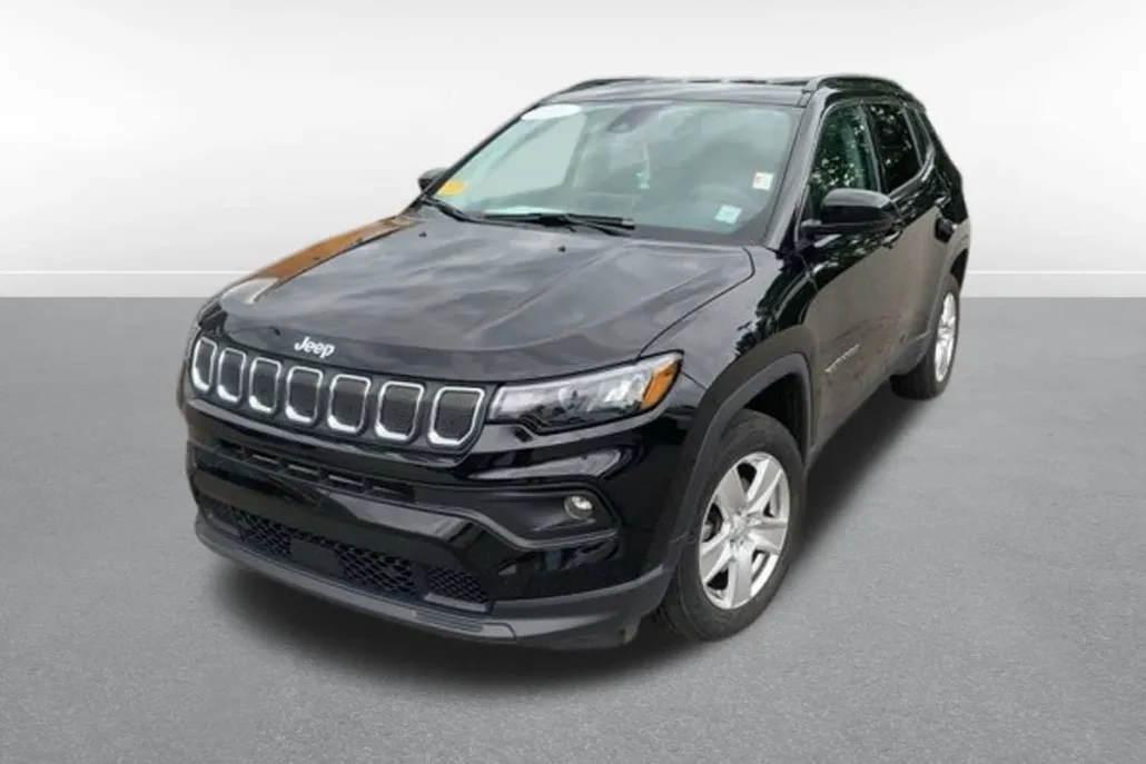 2022 Jeep Compass Latitude photo 1