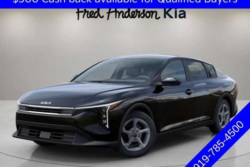 2025 Kia K4 LXS photo 1