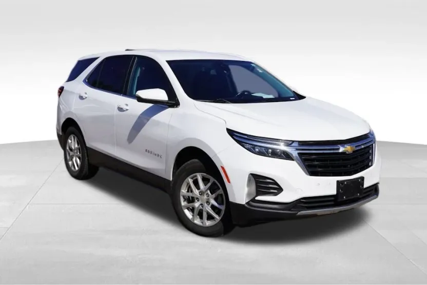 2022 Chevrolet Equinox LT photo 1