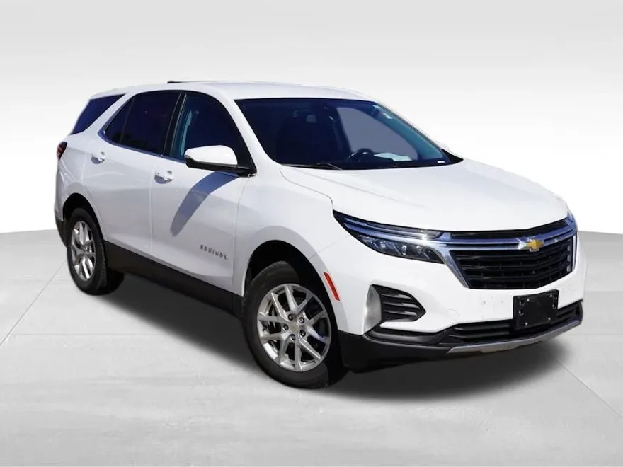 2022 Chevrolet Equinox LT photo 1