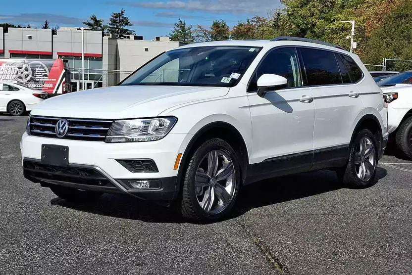 2021 Volkswagen Tiguan SEL photo 1
