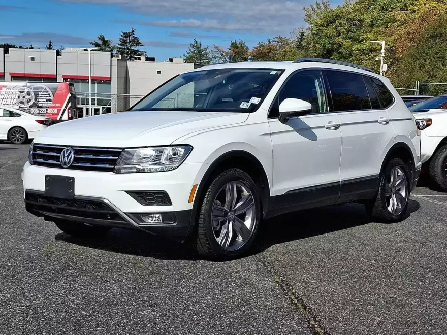 2021 Volkswagen Tiguan SEL photo 1